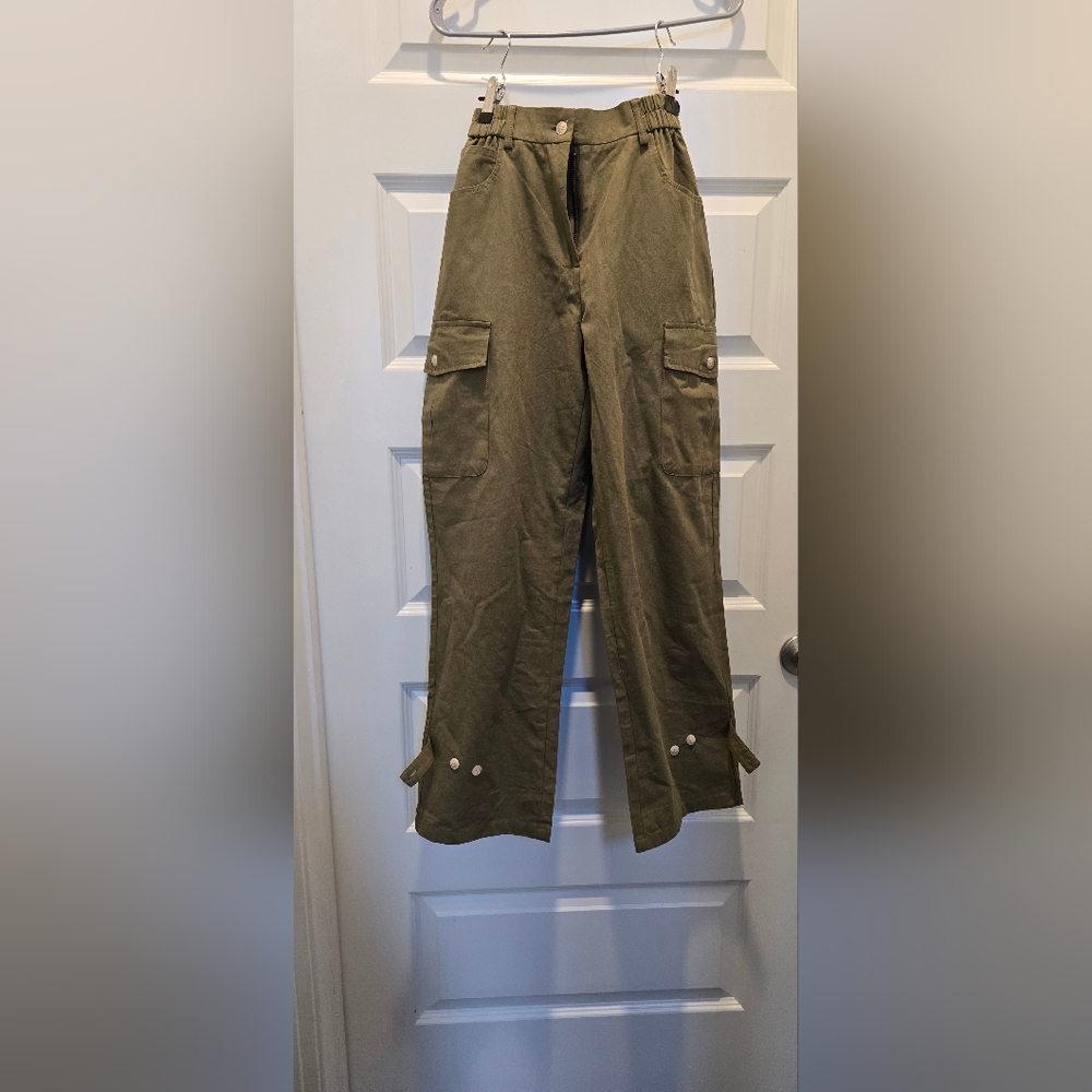 Women's Olive Cargo Pants